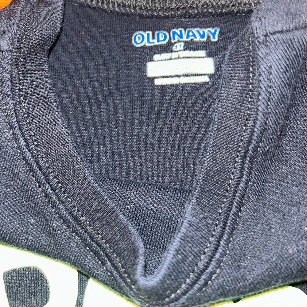 5/$20 Old Navy Toddler Boo Crew Glow in the dark Long sleeve shirt sz 4T